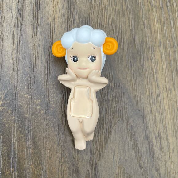 Sonny Angel Hippers Sheep Ram minifigure collectible attach me - Picture 1 of 5